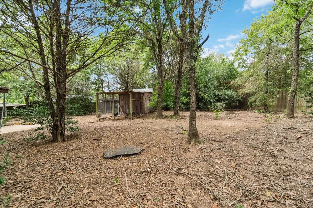 208 Old Potato Road Paige, TX 78659