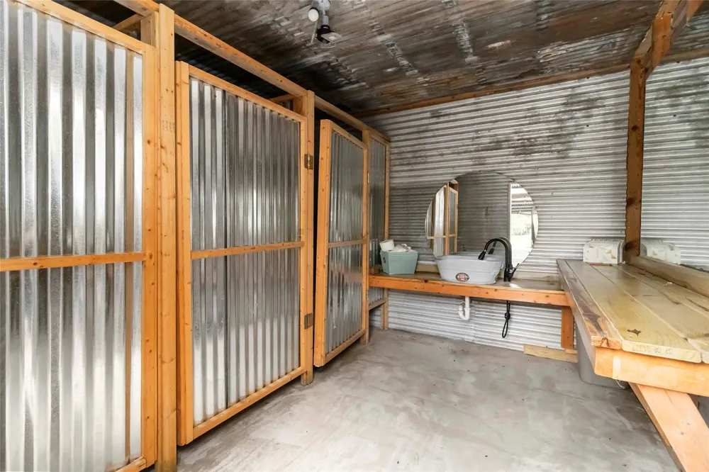 208 Old Potato Road Paige, TX 78659