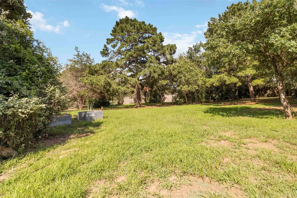 208 Old Potato Road Paige, TX 78659