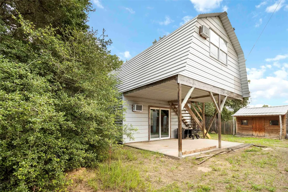 208 Old Potato Road Paige, TX 78659