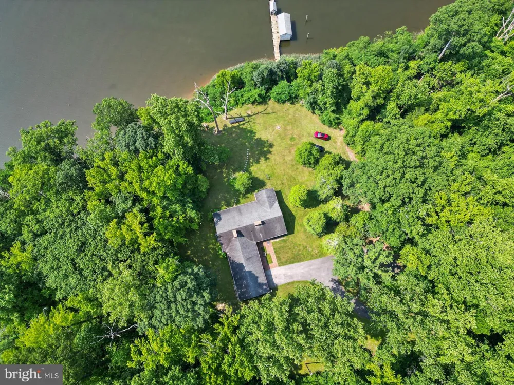 27 OLD SOUTH RIVER ROAD Edgewater, MD 21037