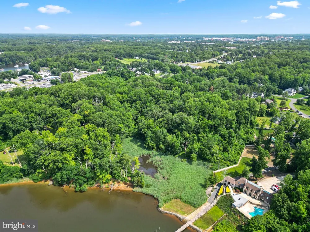 27 OLD SOUTH RIVER ROAD Edgewater, MD 21037