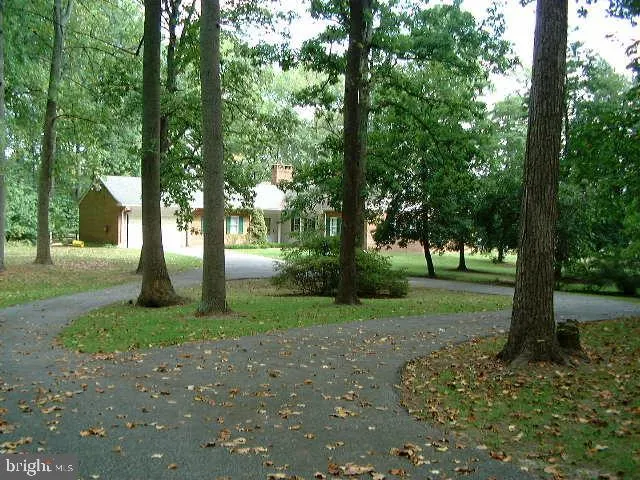 27 OLD SOUTH RIVER ROAD Edgewater, MD 21037