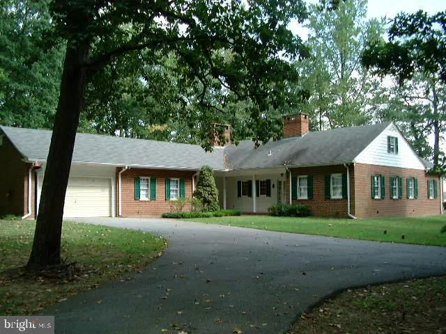 27 OLD SOUTH RIVER ROAD Edgewater, MD 21037