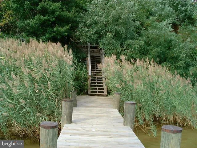 27 OLD SOUTH RIVER ROAD Edgewater, MD 21037
