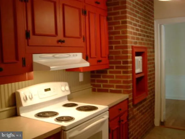 27 OLD SOUTH RIVER ROAD Edgewater, MD 21037