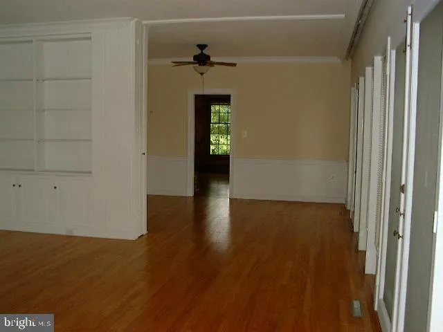 27 OLD SOUTH RIVER ROAD Edgewater, MD 21037