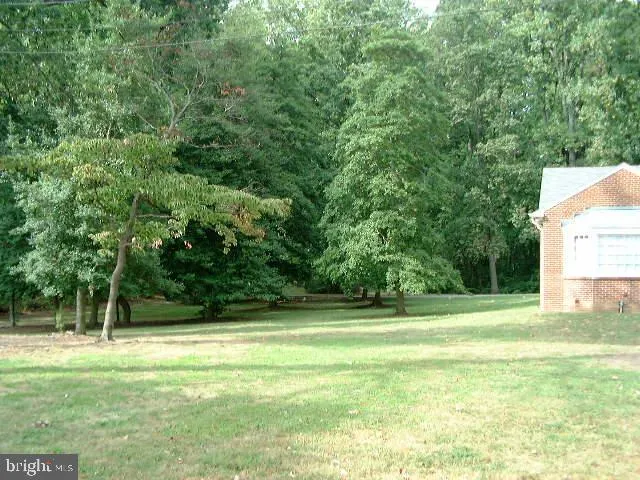 27 OLD SOUTH RIVER ROAD Edgewater, MD 21037