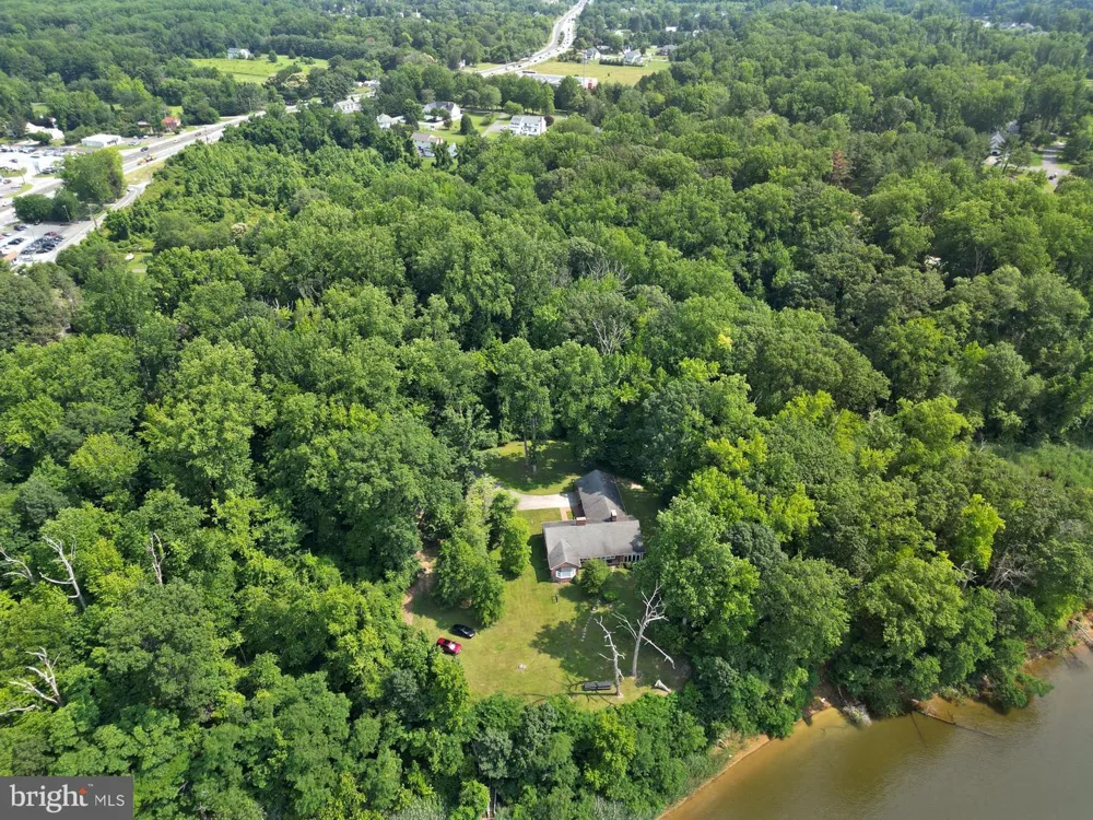 27 OLD SOUTH RIVER ROAD Edgewater, MD 21037