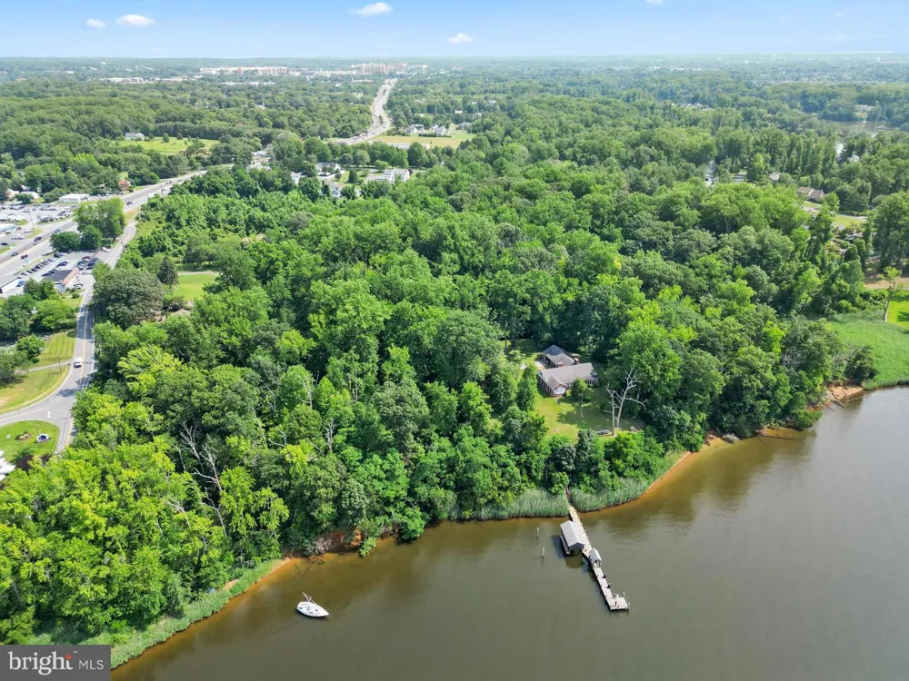 27 OLD SOUTH RIVER ROAD Edgewater, MD 21037