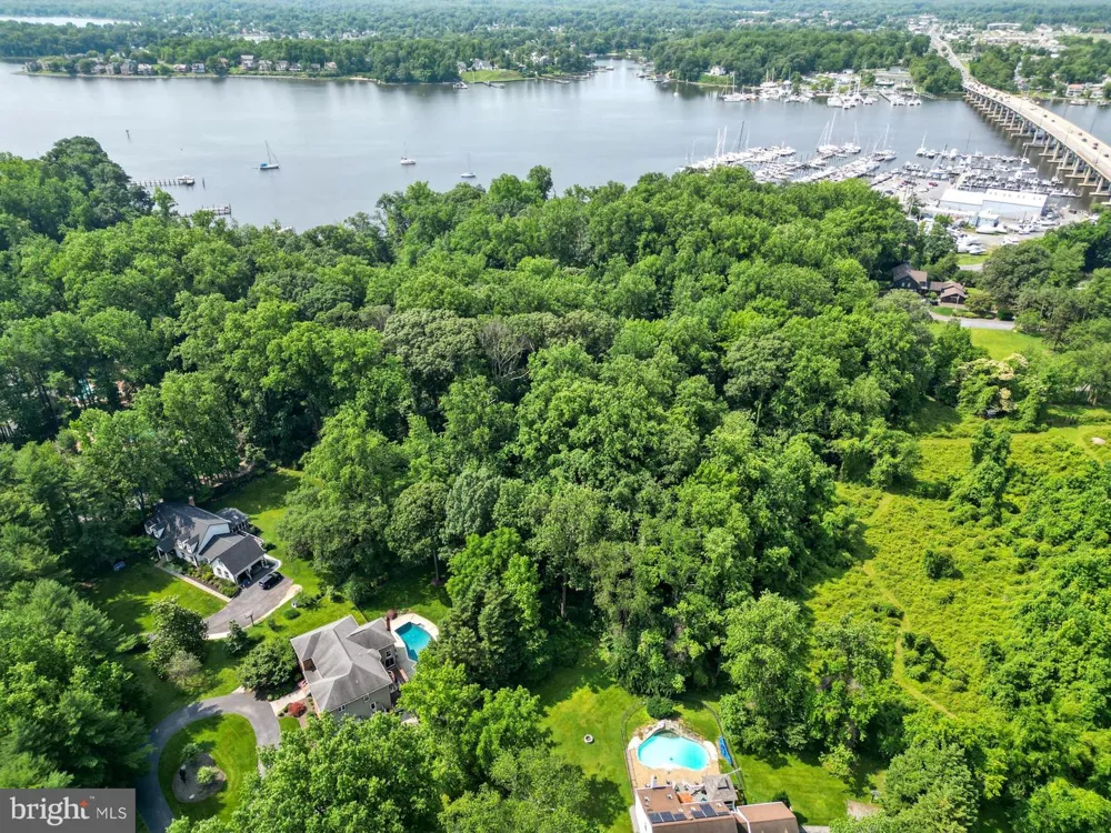 27 OLD SOUTH RIVER ROAD Edgewater, MD 21037