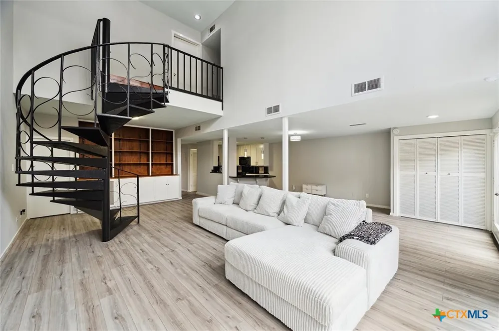3300 Yorktown Street #13 Houston, TX 77056