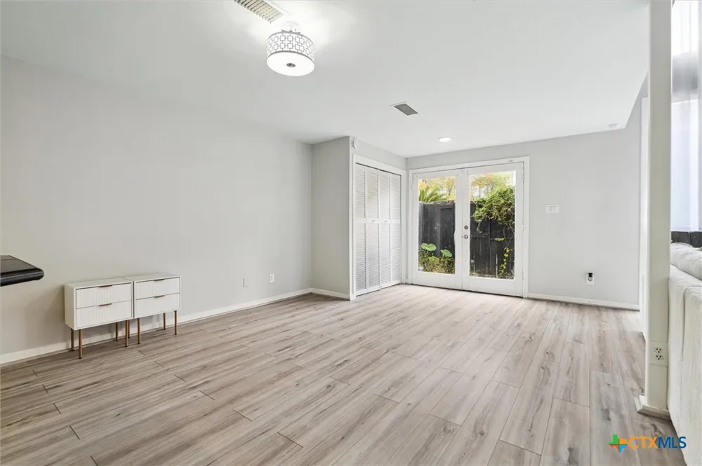 3300 Yorktown Street #13 Houston, TX 77056