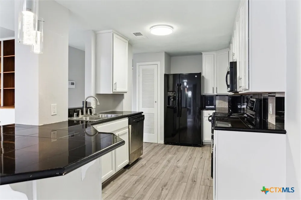 3300 Yorktown Street #13 Houston, TX 77056