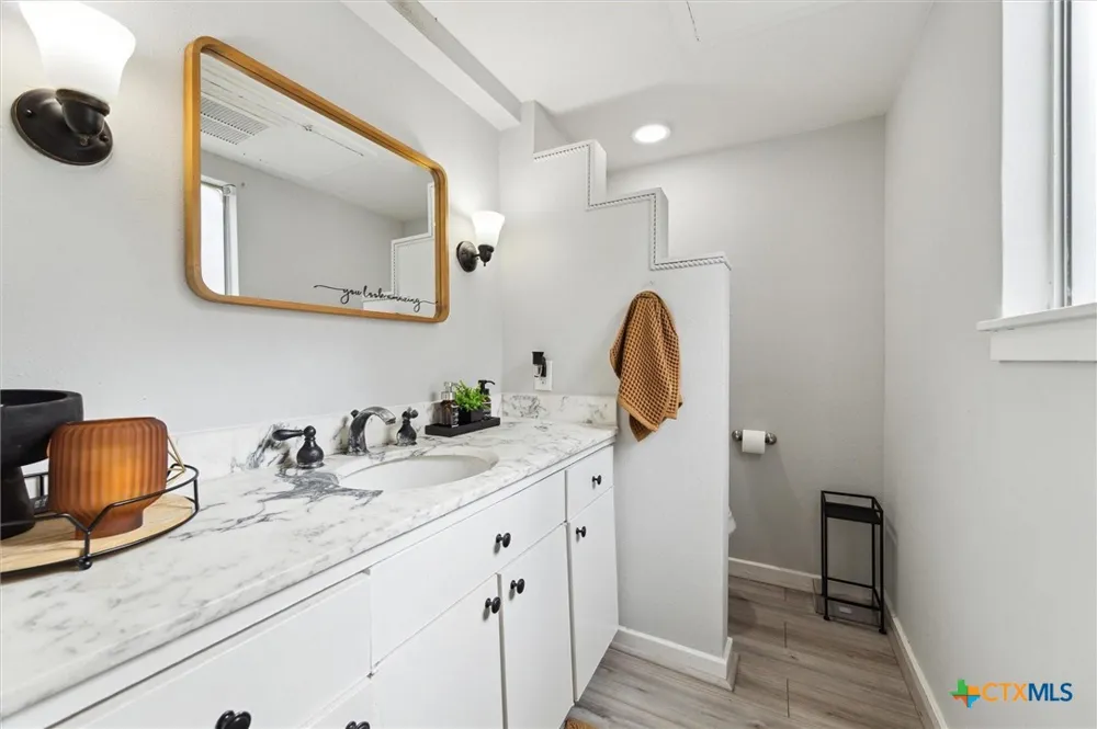 3300 Yorktown Street #13 Houston, TX 77056