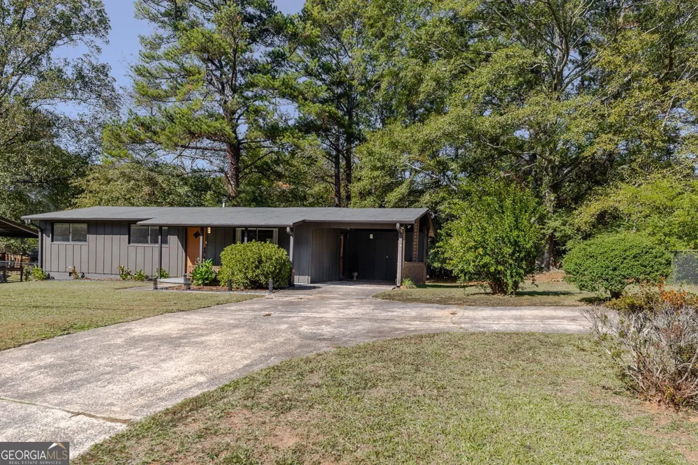 111 Robinhood DR Woodstock, GA 30188
