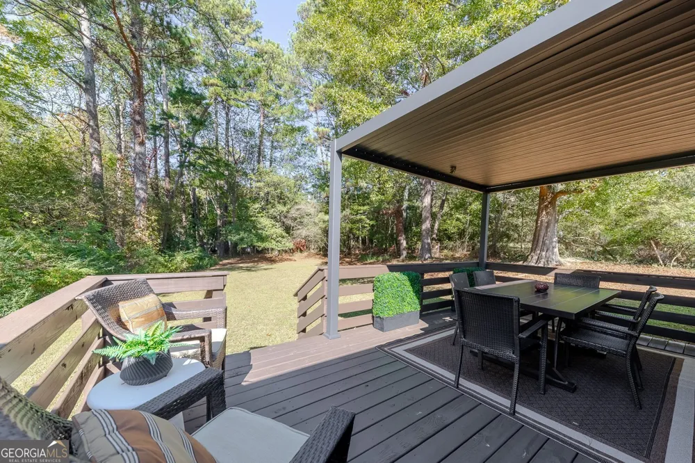 111 Robinhood DR Woodstock, GA 30188
