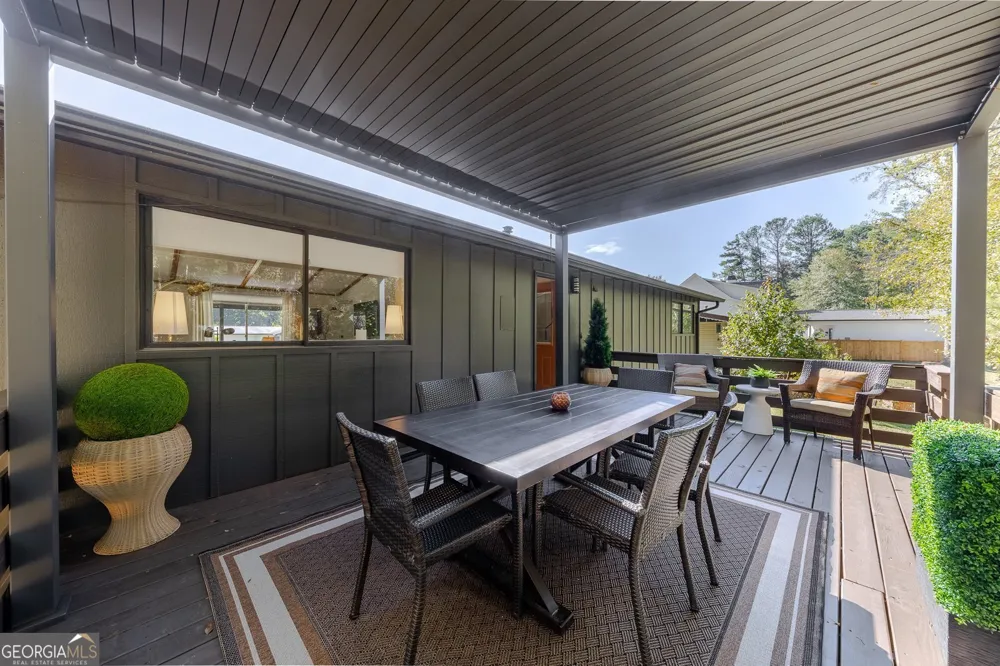 111 Robinhood DR Woodstock, GA 30188
