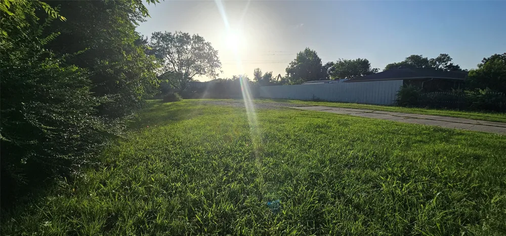 2511 Lora Lane Balch Springs, TX 75180