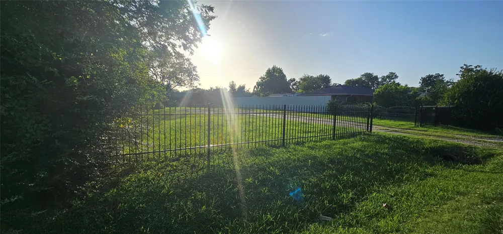 2511 Lora Lane Balch Springs, TX 75180
