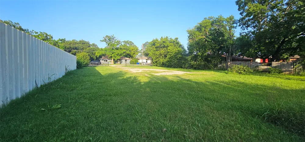 2511 Lora Lane Balch Springs, TX 75180