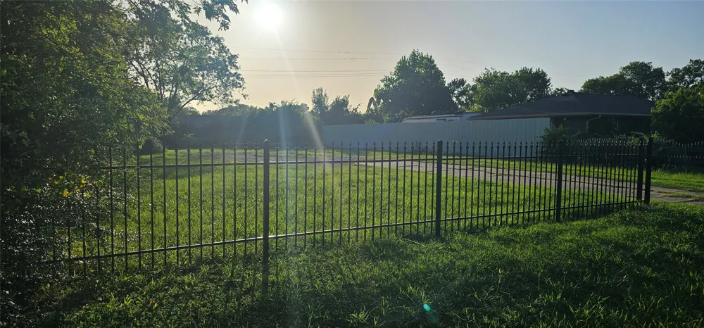 2511 Lora Lane Balch Springs, TX 75180