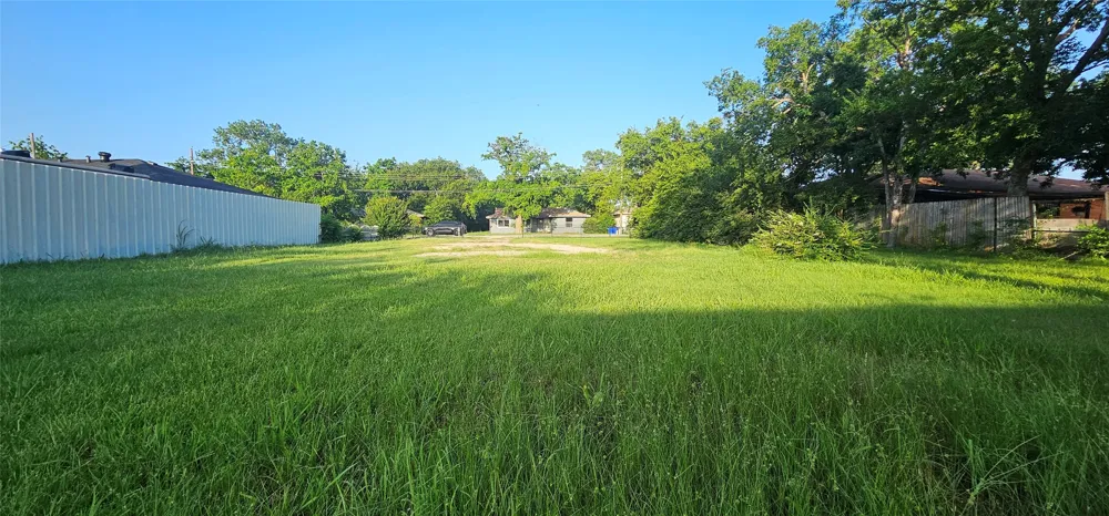 2511 Lora Lane Balch Springs, TX 75180
