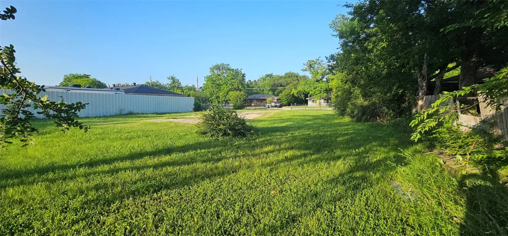 2511 Lora Lane Balch Springs, TX 75180