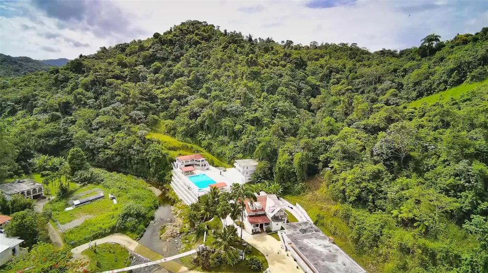 135 VILLA PEREZ Adjuntas, PR 00601