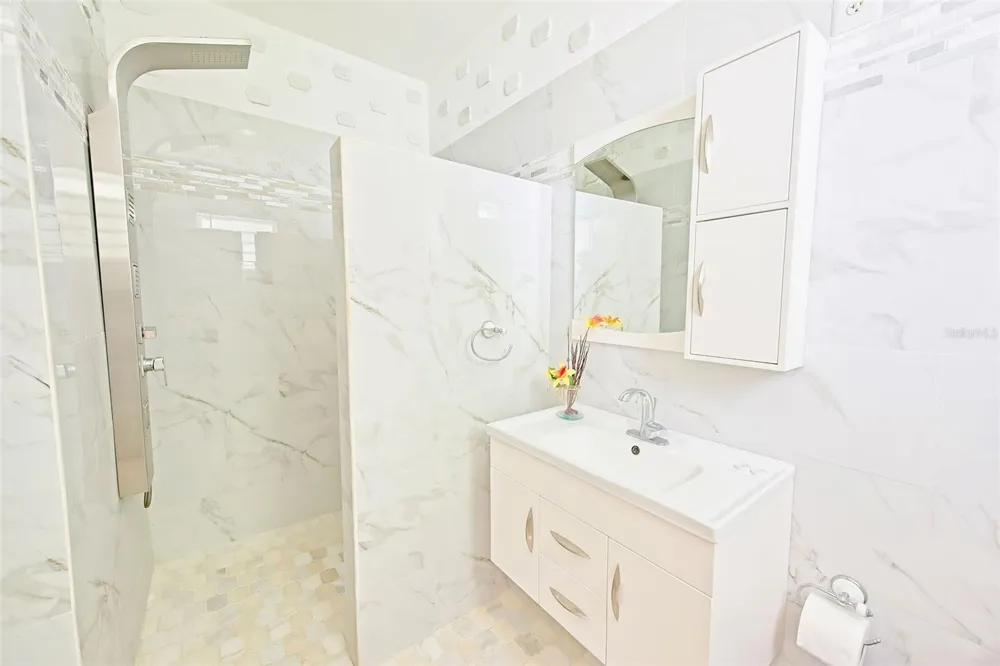 135 VILLA PEREZ Adjuntas, PR 00601