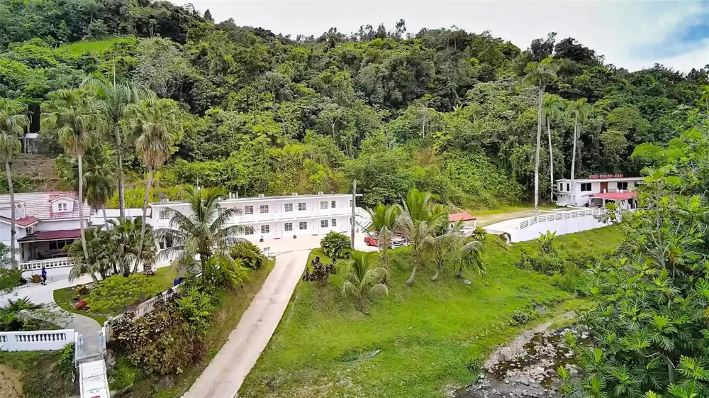 135 VILLA PEREZ Adjuntas, PR 00601
