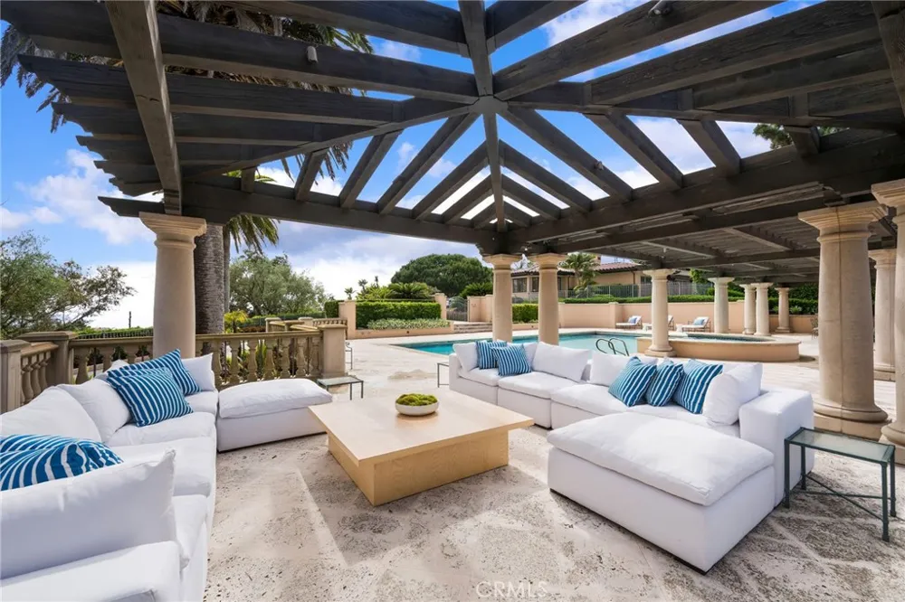 1129 Via Mirabel Palos Verdes Estates, CA 90274