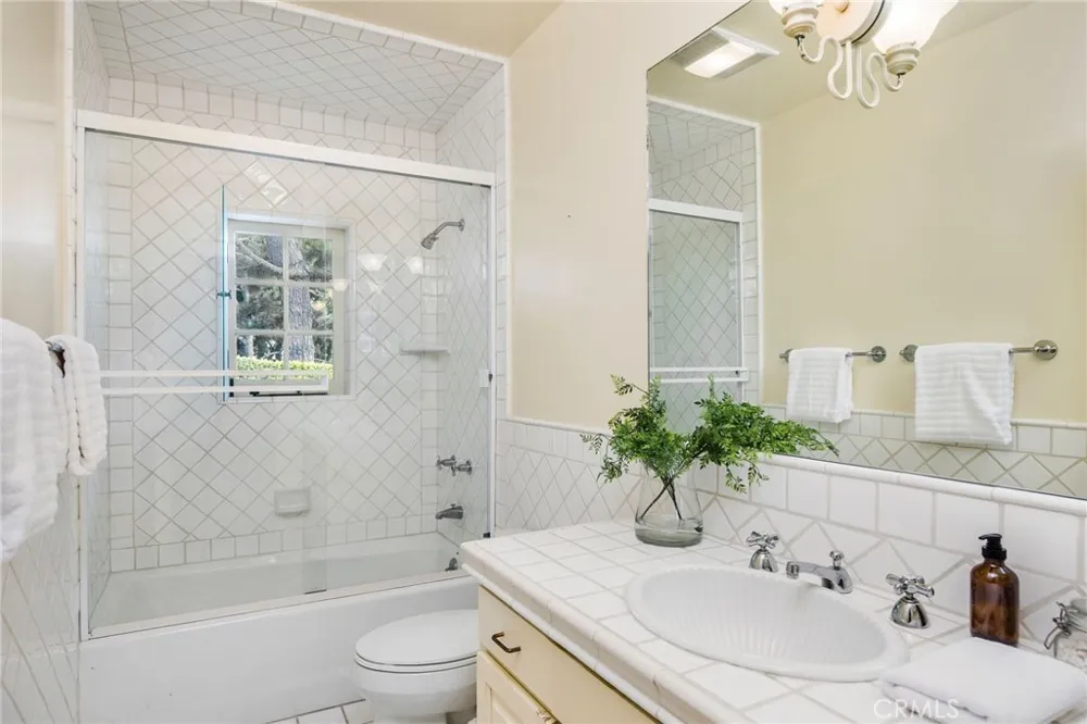 1129 Via Mirabel Palos Verdes Estates, CA 90274