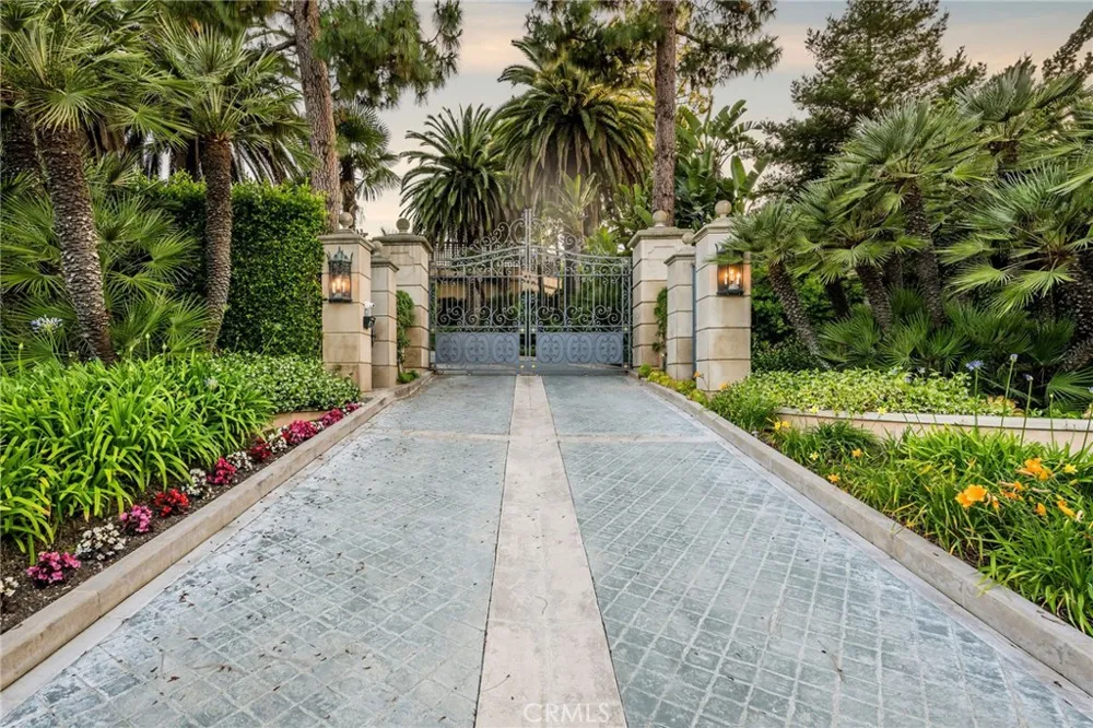1129 Via Mirabel Palos Verdes Estates, CA 90274