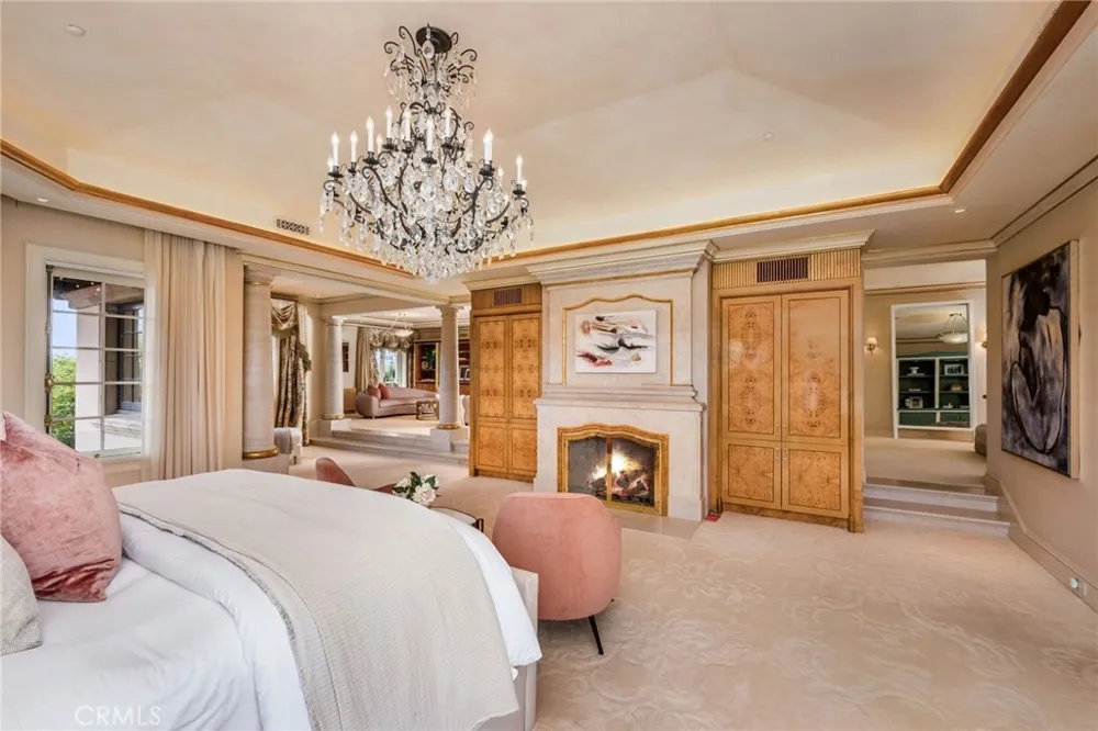 1129 Via Mirabel Palos Verdes Estates, CA 90274