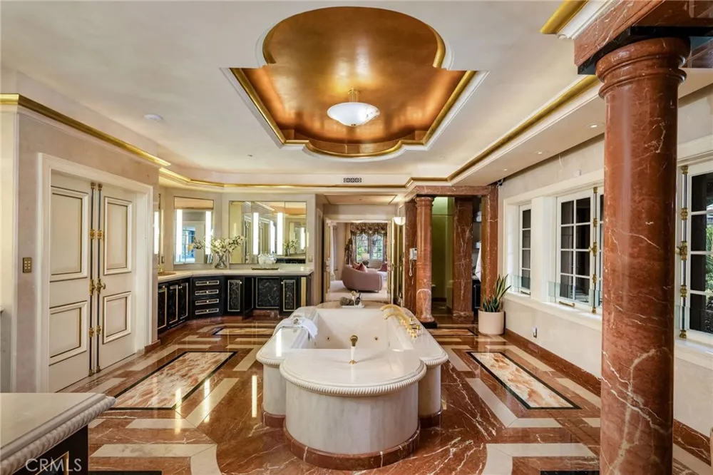 1129 Via Mirabel Palos Verdes Estates, CA 90274