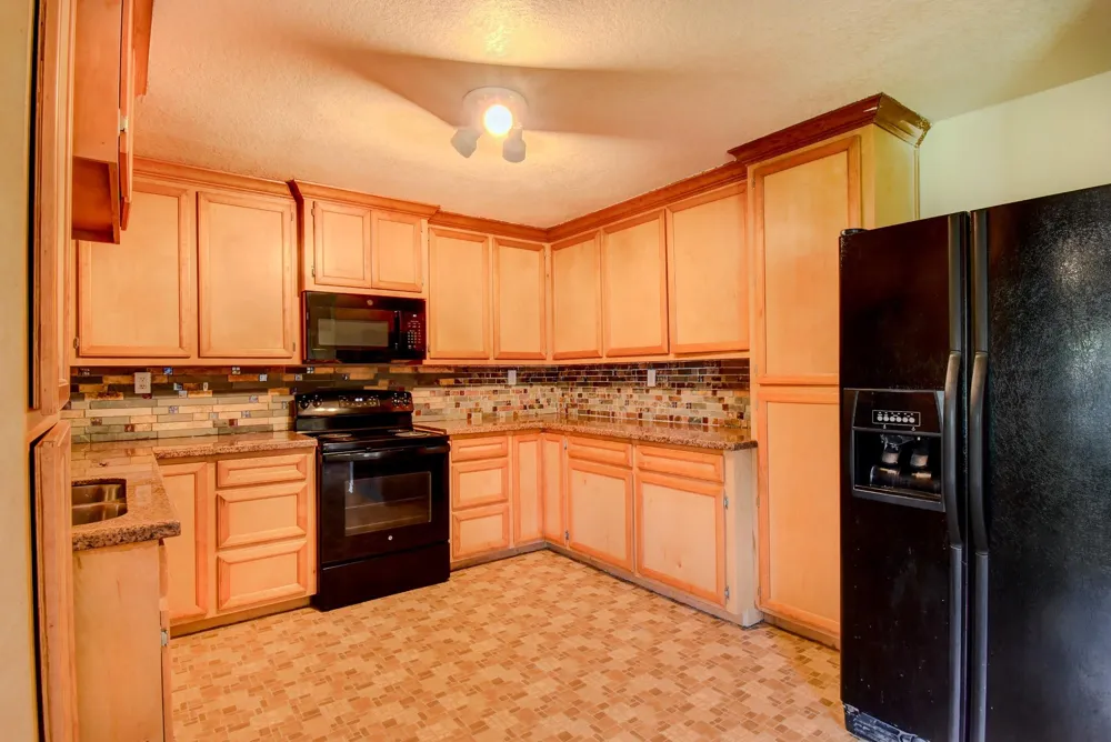 6615 Live Oak Drive Jones Creek, TX 77541