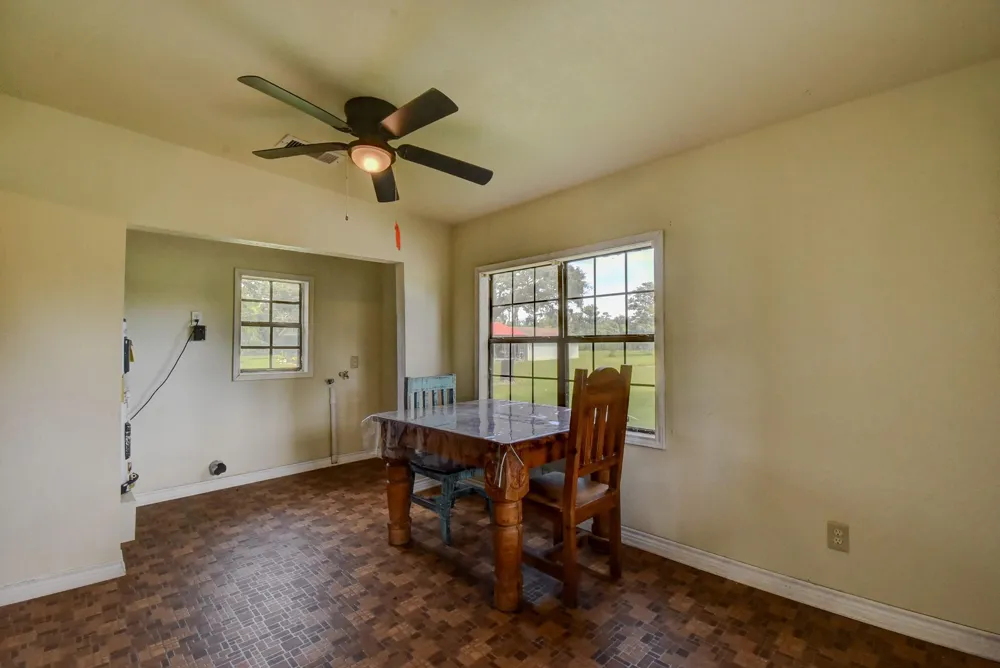 6615 Live Oak Drive Jones Creek, TX 77541