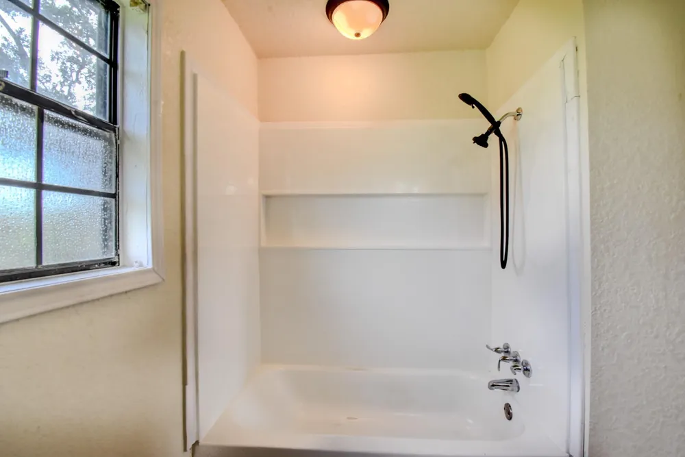 6615 Live Oak Drive Jones Creek, TX 77541