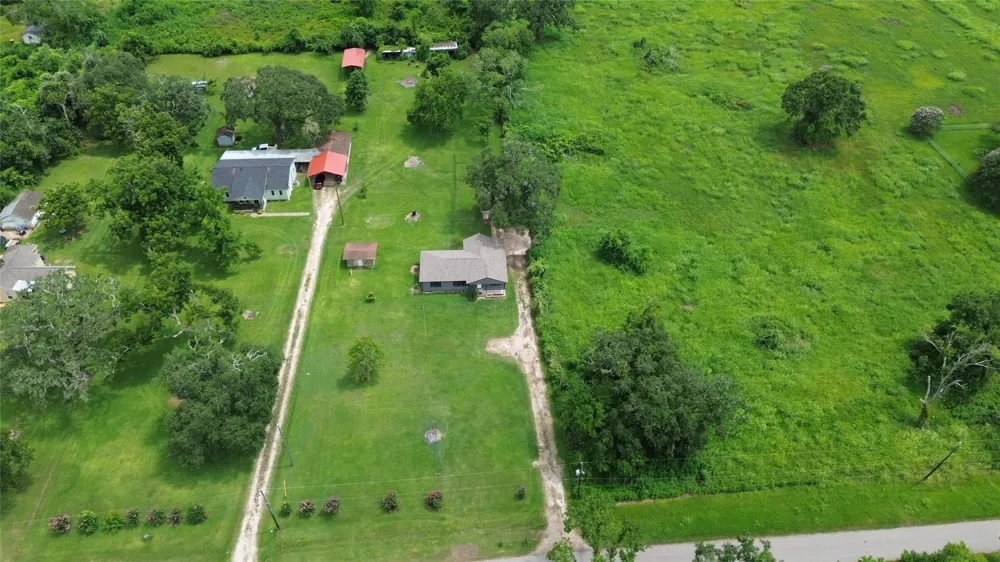6615 Live Oak Drive Jones Creek, TX 77541