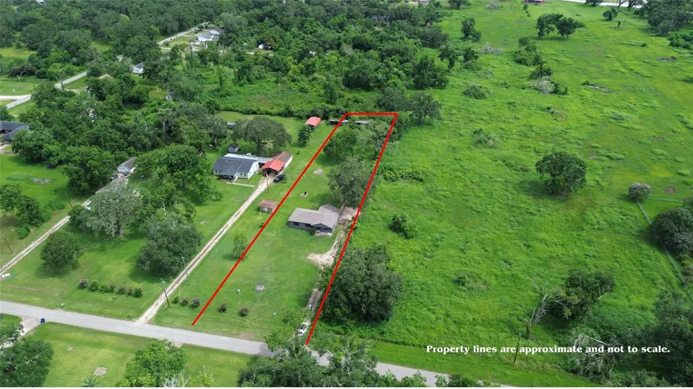 6615 Live Oak Drive Jones Creek, TX 77541