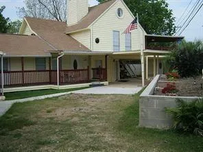 4700 W Bayshore Drive Bacliff, TX 77518