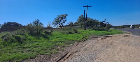 4560 Highway 84 - 183 Highway E