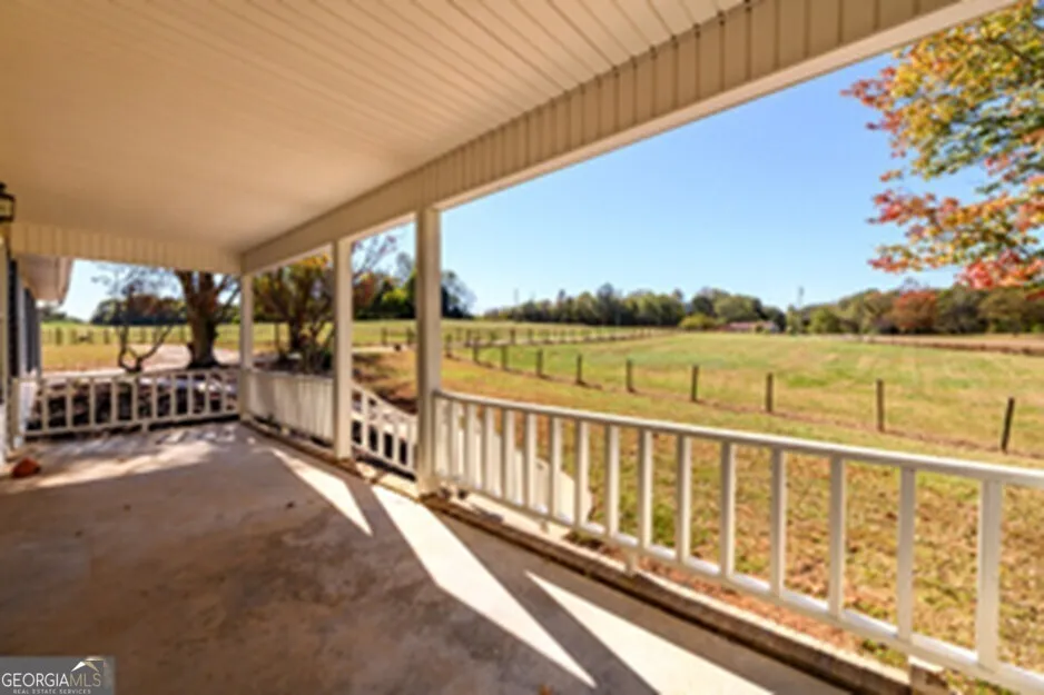 173 DEER CREEK FARM RD Hartwell, GA 30643