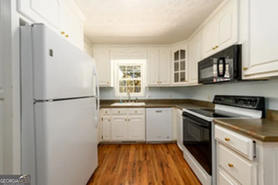 173 DEER CREEK FARM RD Hartwell, GA 30643