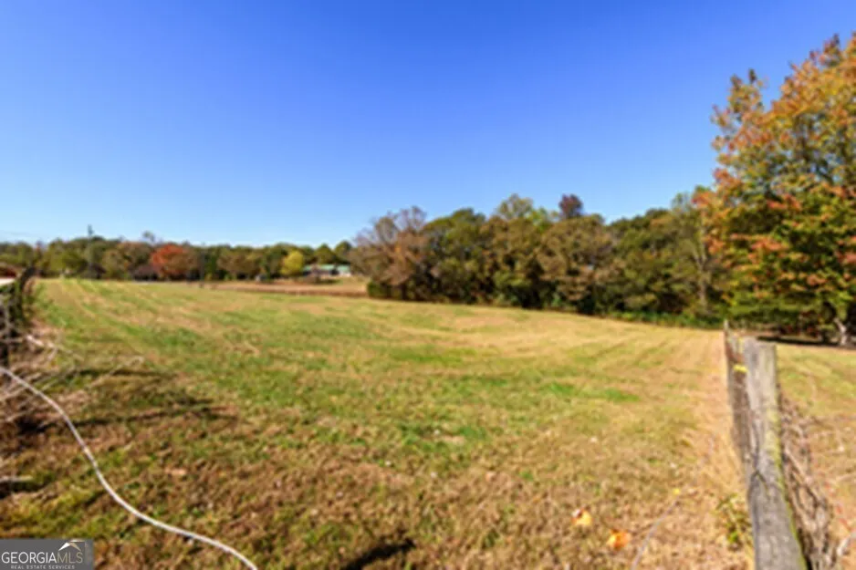 173 DEER CREEK FARM RD Hartwell, GA 30643