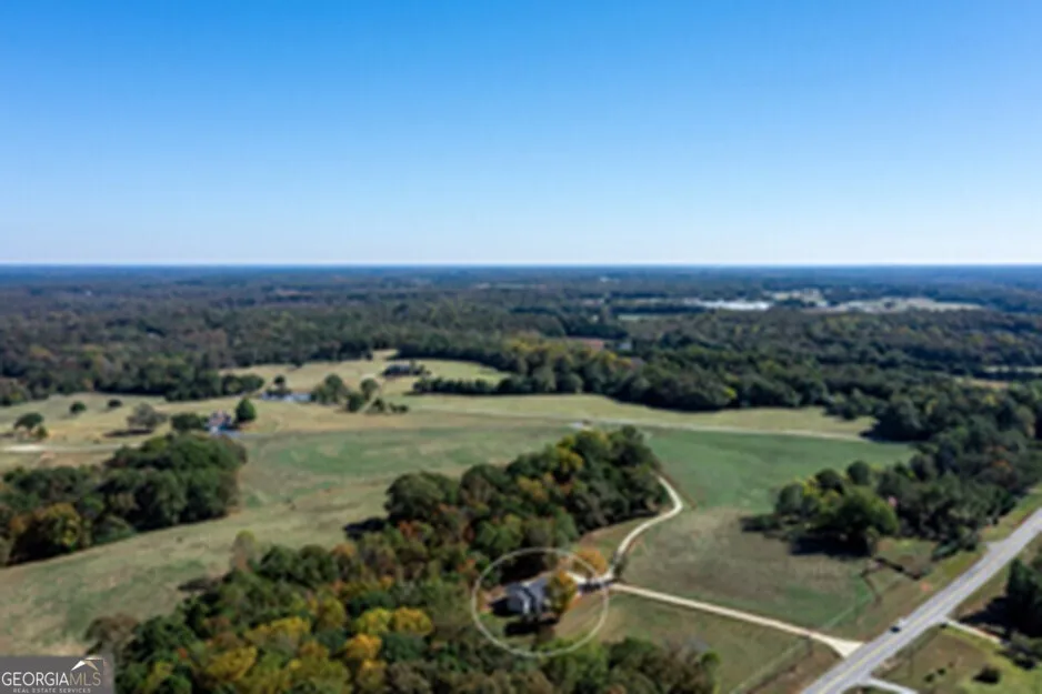173 DEER CREEK FARM RD Hartwell, GA 30643