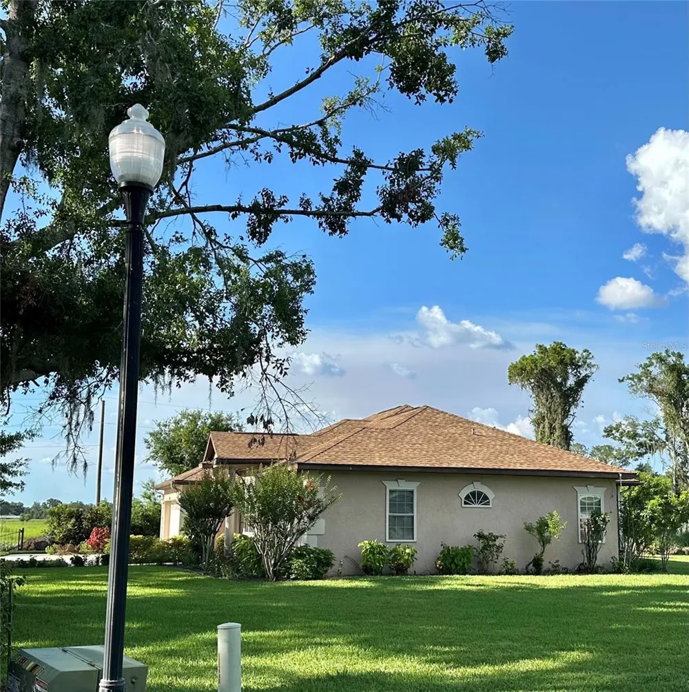 3192 OAKS BEND Bowling Green, FL 33834