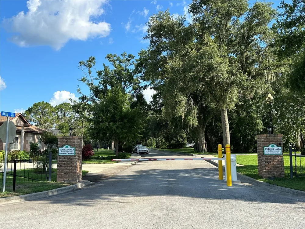 3192 OAKS BEND Bowling Green, FL 33834