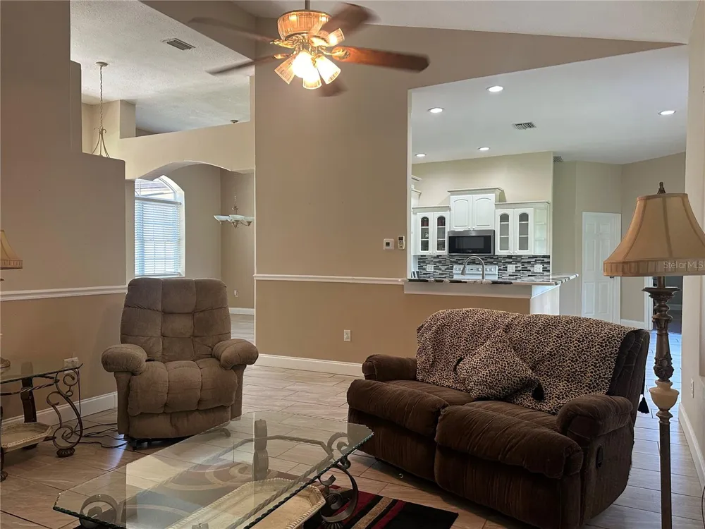 3192 OAKS BEND Bowling Green, FL 33834